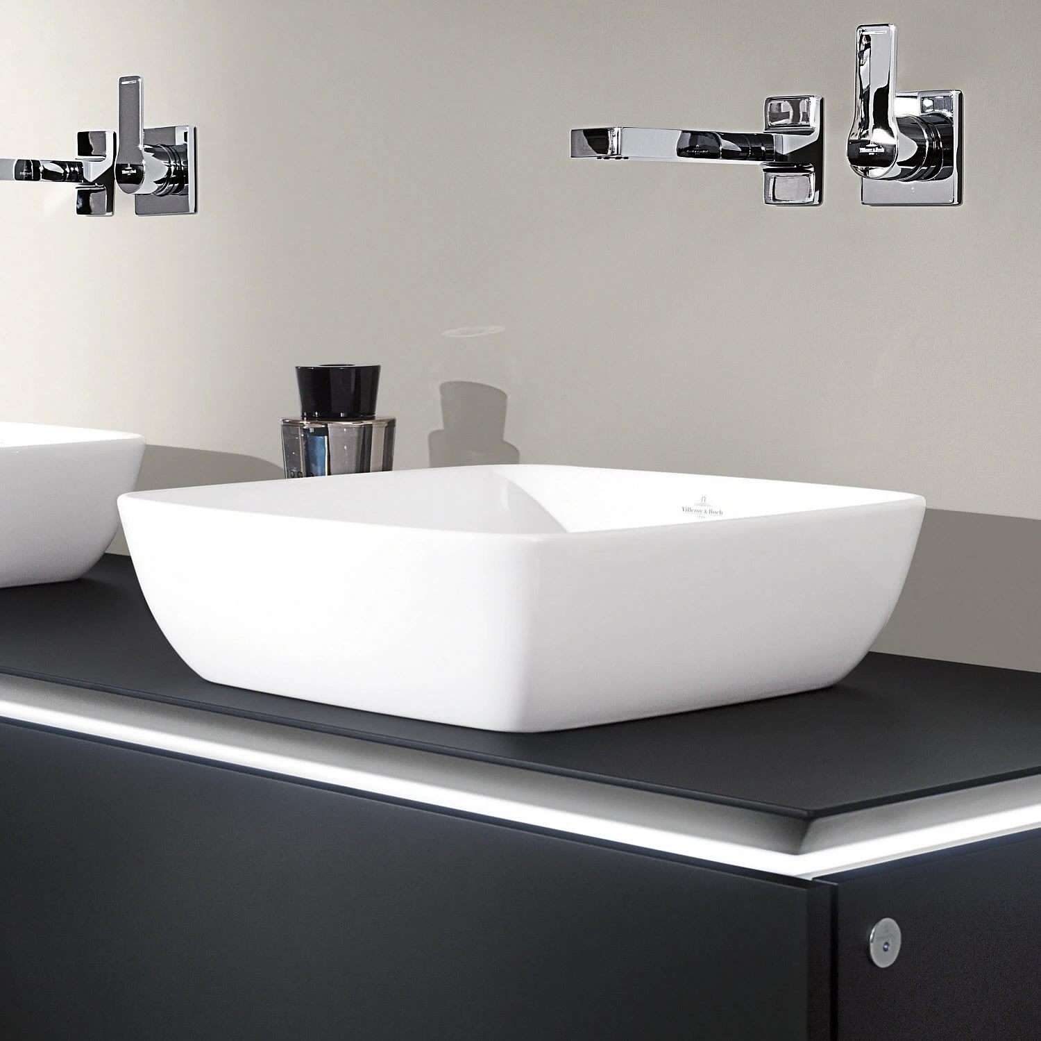 Villeroy & Boch Artis Aufsatzwaschtisch, Quadratisch 2 Villeroy & Boch Artis Aufsatzwaschtisch, Quadratisch – Bild 2