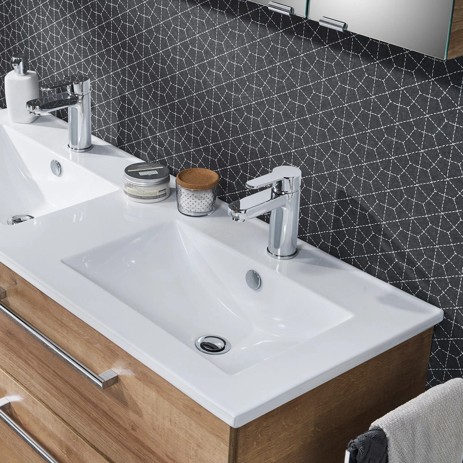 Steinkamp Life 2.0 Badmöbel Set 121 Cm Mit LED-Spiegelschrank, Doppelwaschtisch 3 Steinkamp Life 2.0 Badmöbel Set 121 Cm Mit LED-Spiegelschrank, Doppelwaschtisch – Bild 3